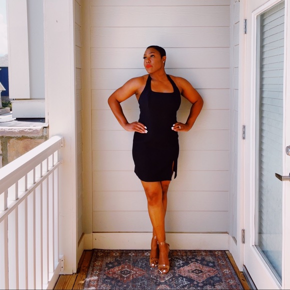 Cachè Halter Dress - Picture 2 of 4